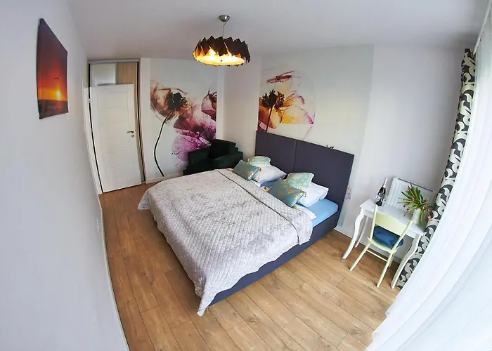 Apartamentyprzymorzu Baltycki Z Miejscem Postojowym I Ogrodkiem Kołobrzeg