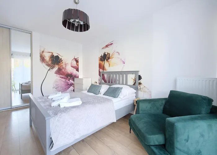 Apartamentyprzymorzu Baltycki Z Miejscem Postojowym I Ogrodkiem * Kołobrzeg