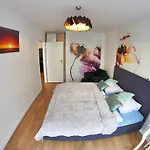 Apartamentyprzymorzu Baltycki Z Miejscem Postojowym I Ogrodkiem شقة *