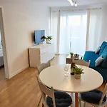 Apartamentyprzymorzu Baltycki Z Miejscem Postojowym I Ogrodkiem شقة