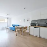Apartamentyprzymorzu Baltycki Z Miejscem Postojowym I Ogrodkiem كولوبرزيغ