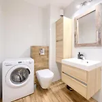 Apartamentyprzymorzu Baltycki Z Miejscem Postojowym I Ogrodkiem شقة