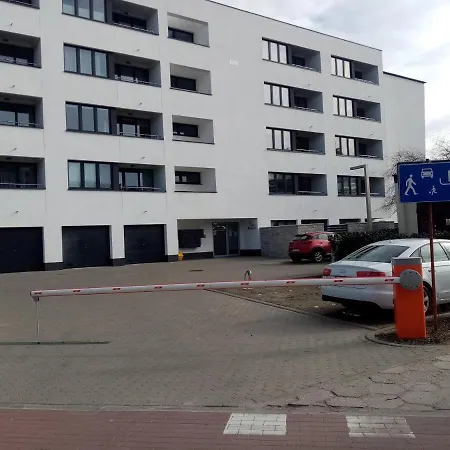 Apartamentyprzymorzu Baltycki Z Miejscem Postojowym I Ogrodkiem