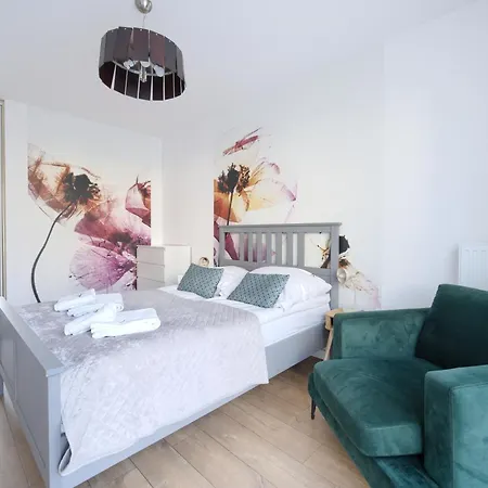 Apartamentyprzymorzu Baltycki Z Miejscem Postojowym I Ogrodkiem * Kolobrzeg