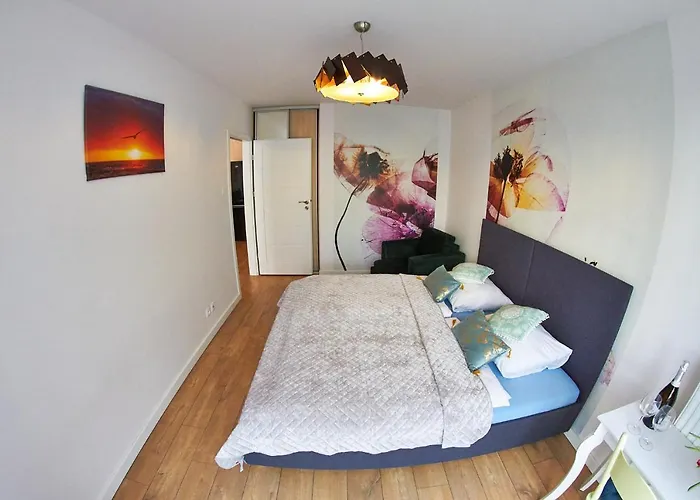 Apartamentyprzymorzu Baltycki Z Miejscem Postojowym I Ogrodkiem شقة *