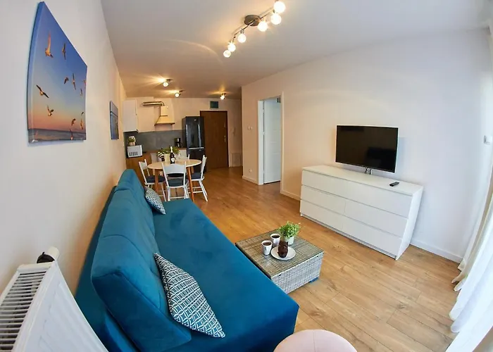 Apartamentyprzymorzu Baltycki Z Miejscem Postojowym I Ogrodkiem Daire Kolobrzeg