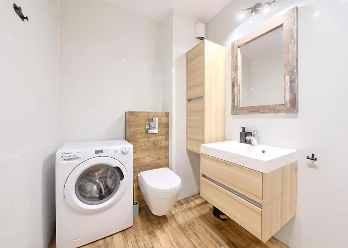 Apartamentyprzymorzu Baltycki Z Miejscem Postojowym I Ogrodkiem شقة